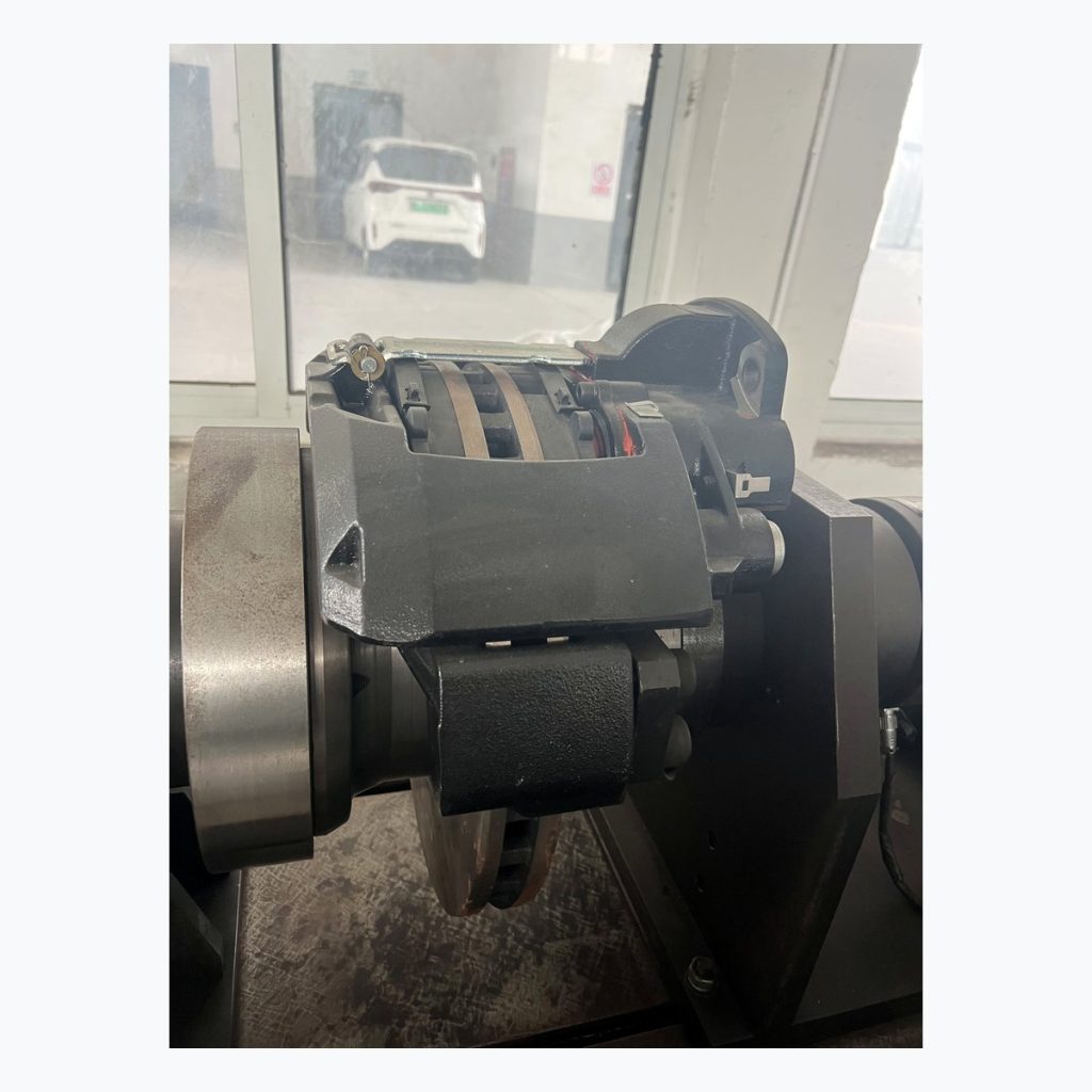 Complete commercial brake chamber side sample